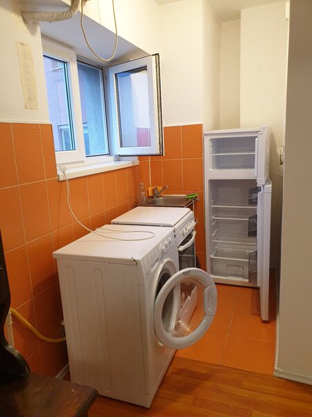 Ion Mihalache, Banu Manta, inchiriere garsoniera.